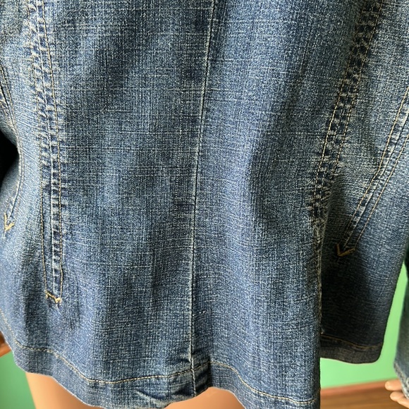 🪻🪻Mwah Denim Jean Jacket🪻🪻 - Picture 9 of 10